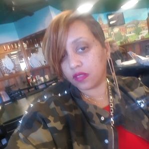 Meet your Posher, Neshika